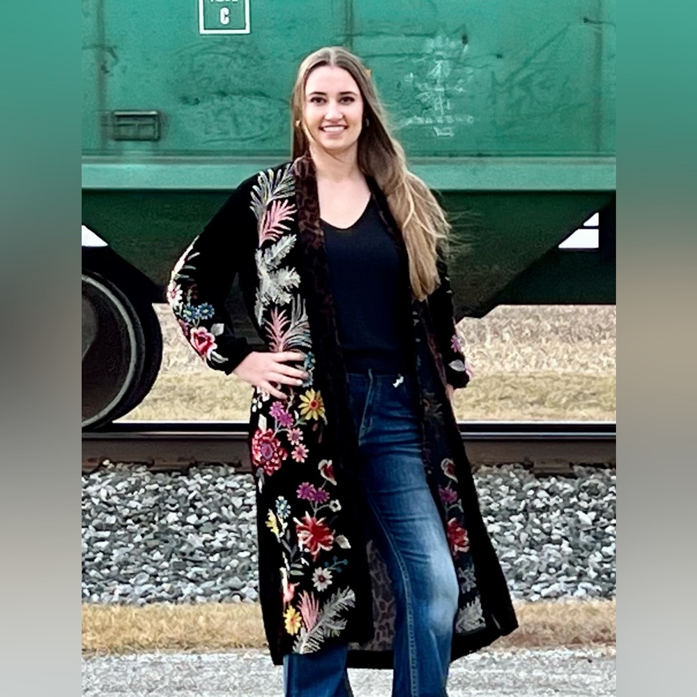 Stunning JW Velvet Kimono